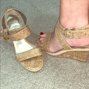 EUC size 7 Dana Buchanan sandals